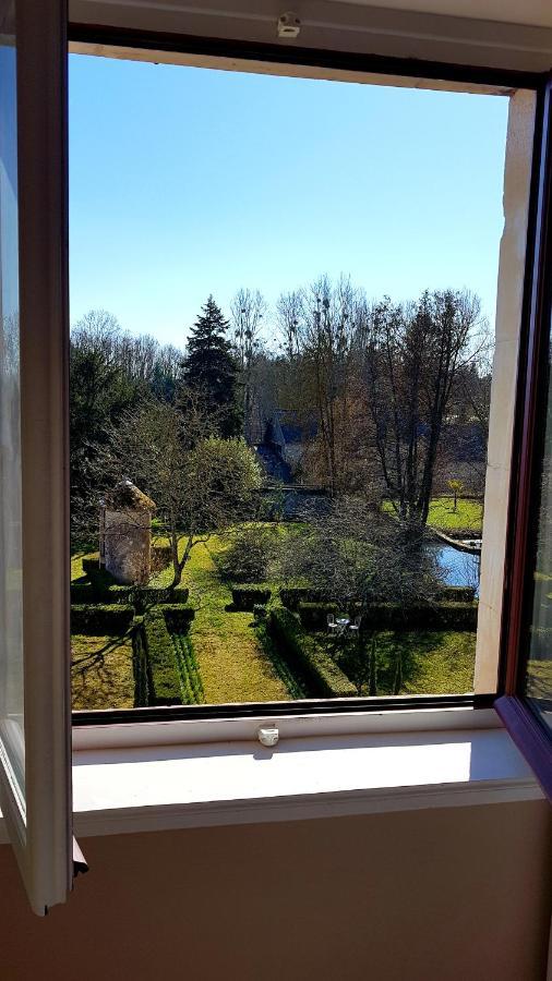 Chateau De Bonneau Suèvres Esterno foto